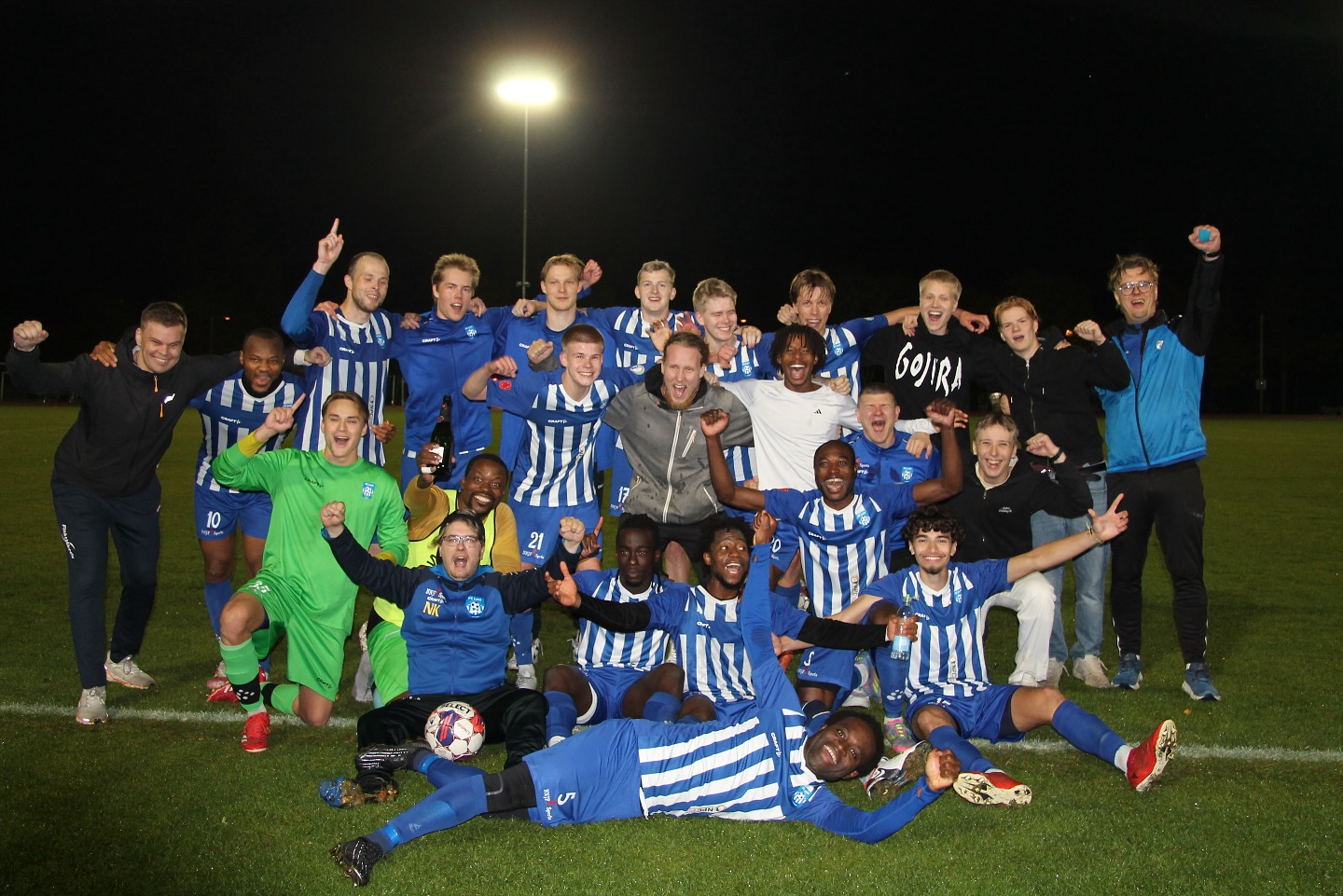 FC LeKi action photo